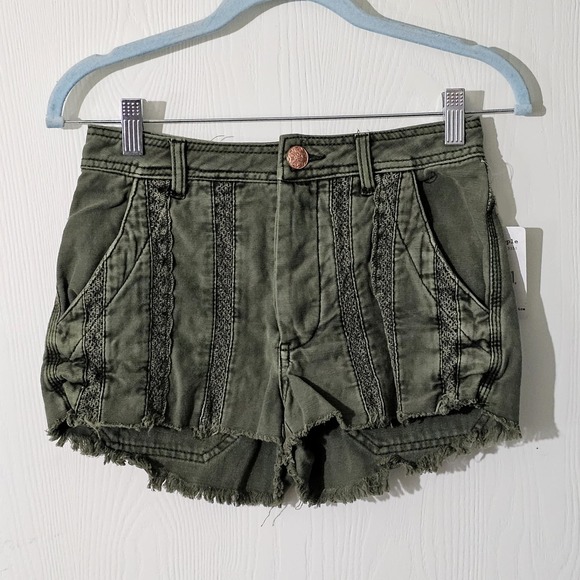 FREE PEOPLE Lace Trim Casual Denim Shorts Green Womens size 0 - Picture 2 of 4
